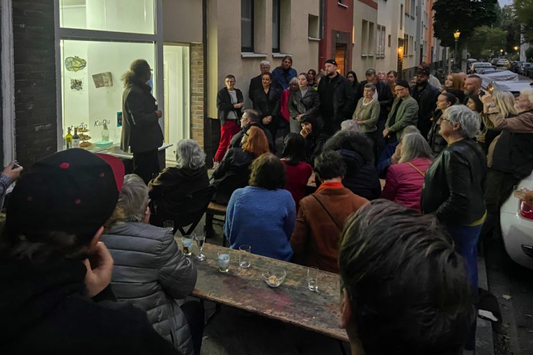 Das war die Eröffnung der ausstellung ungerahmt.art 2025 in Düsseldorf-Flingern